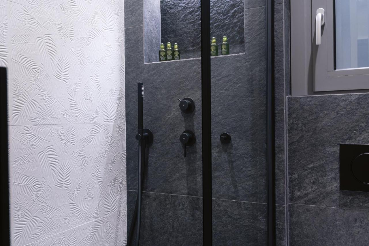 Adrianou At Heart Of Plaka Apartment Athens Ngoại thất bức ảnh